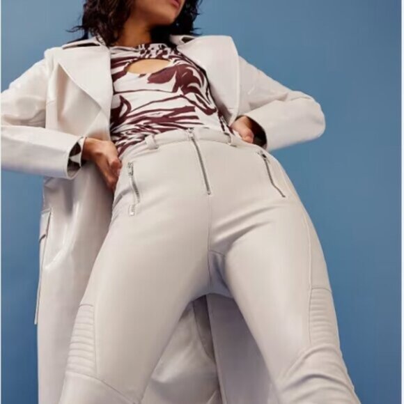 Topshop Faux Leather Skinny Pants With Zipper Details White Size US 4 UK 8 EUR 3 - Picture 1 of 9